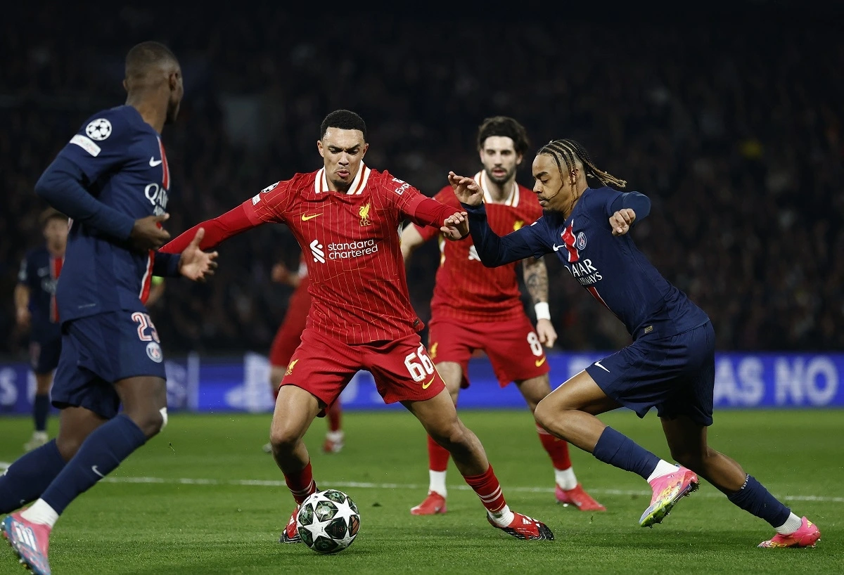 Liverpool đang phải chịu sức ép lớn từ PSG. (Ảnh: Reuters). 