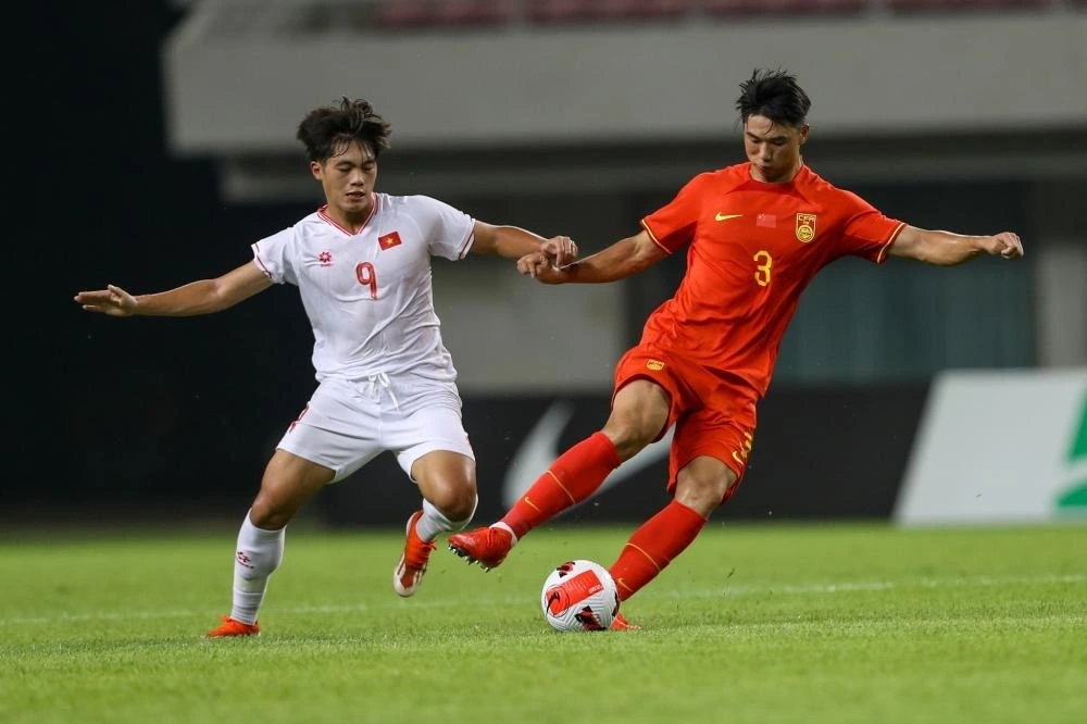 Quốc Việt ghi bàn mở tỷ số cho U22 Việt Nam. (Ảnh: CFA). 