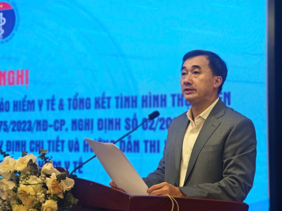Thứ trưởng Bộ Y tế Trần Văn Thuấn phát biểu tại hội nghị