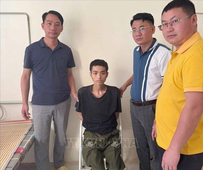 Đối tượng truy nã Vũ Văn Việt dùng giấy tờ giả để trốn nghĩa vụ quân sự. (Ảnh: TTXVN phát)