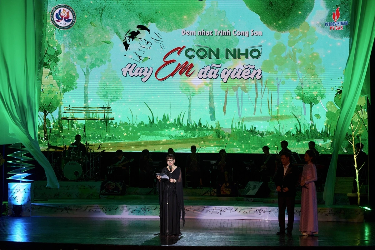 Trong đêm nhạc Trịnh tại Nhà hát Lớn, bà chia sẻ: “Nhạc Trịnh không chỉ là những giai điệu, mà còn là tâm hồn, triết lý sống của anh Sơn. Chúng tôi luôn mong muốn thế hệ trẻ có thể tiếp nối và lan tỏa giá trị âm nhạc ấy theo cách riêng của họ”, bà chia sẻ.