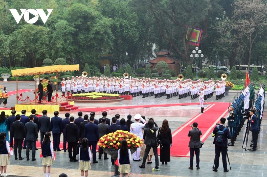 The two-day visit is held just over a week after Party General Secretary To Lam’s trip to Singapore, during which the Vietnam-Singapore relationship was upgraded to a Comprehensive Strategic Partnership.