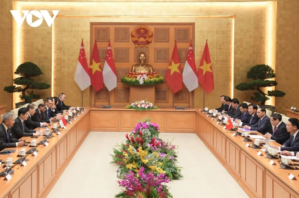 Both PMs hold talks immediately after the welcome ceremony.