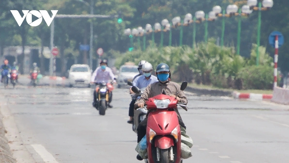 Chuyên gia dự báo khí tượng nhận định, năm 2025 có thể nằm trong nhóm những năm nóng nhất từng ghi nhận, Biển Đông có thể đón 11-13 cơn bão, khả năng có bão mạnh trên cấp 12.