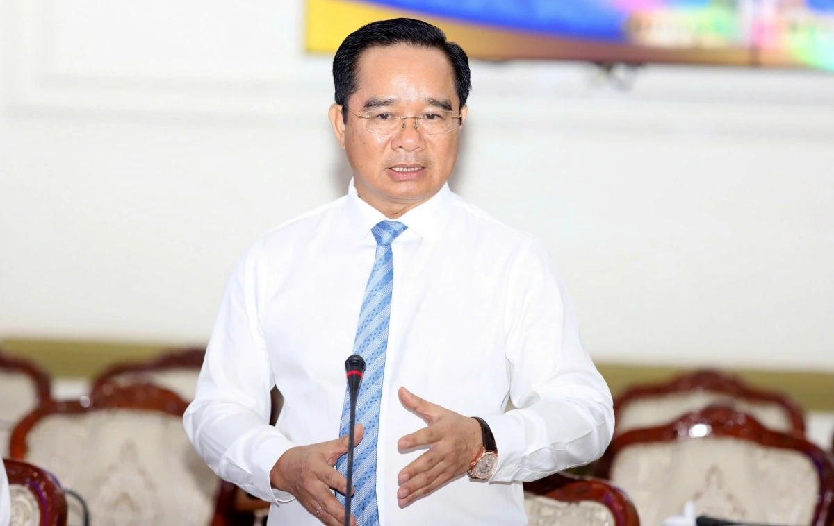 Chủ tịch UBND TPHCM Nguyễn Văn Được phát biểu giao nhiệm vụ (ảnh T.B)