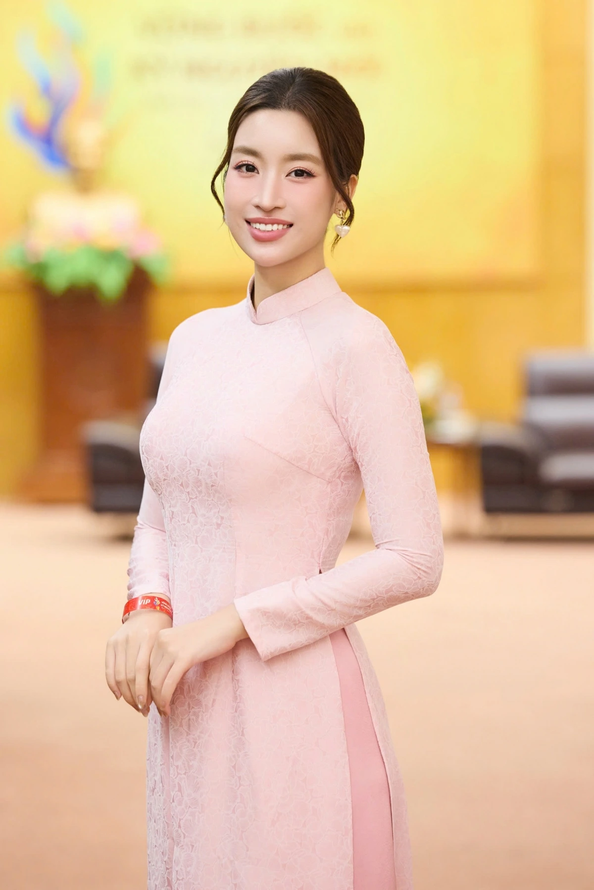 Hoa hậu Đỗ Mỹ Linh