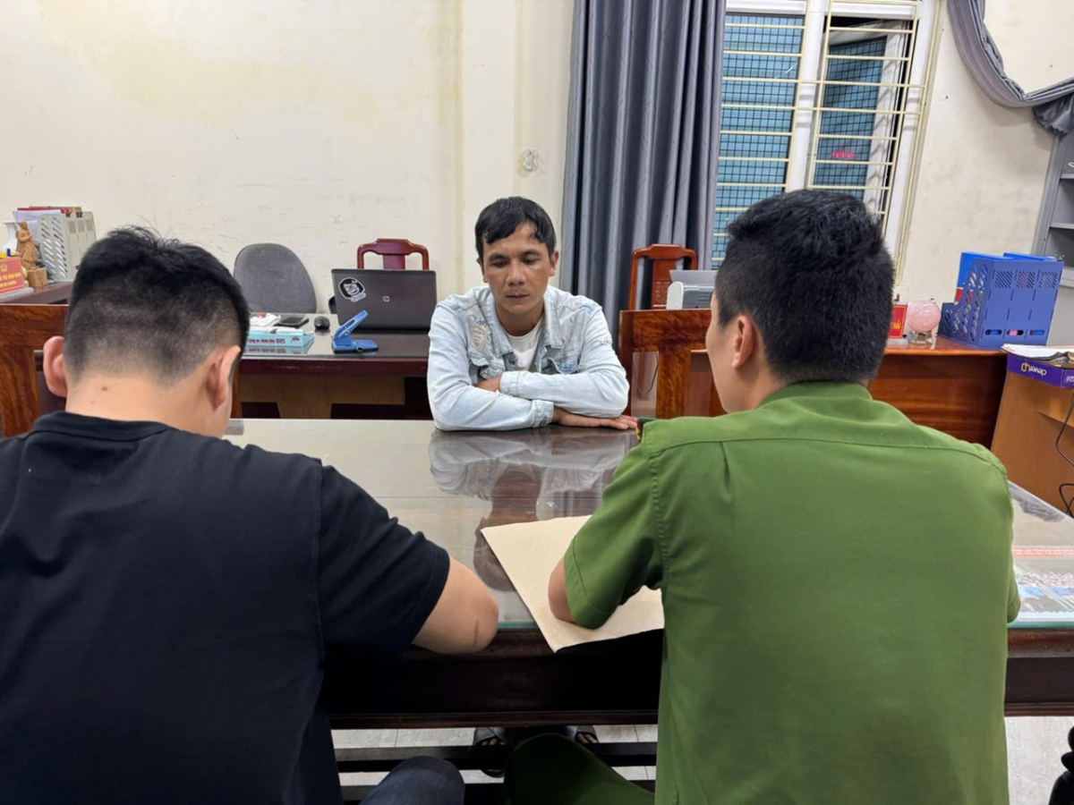 Đối tượng Hoàng Văn Nghệ tại cơ quan Công an.