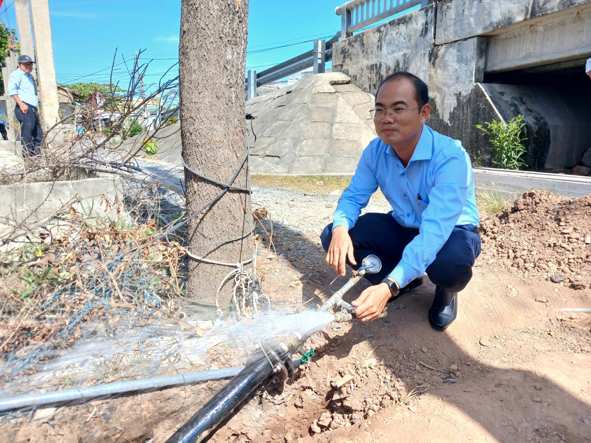 Tiền Giang mở 21 vòi nước công cộng phục vụ cho người dân suốt mùa khô