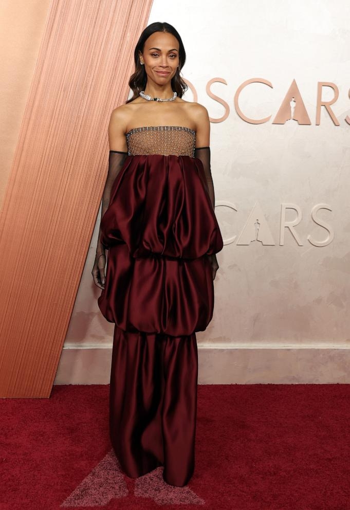 Zoe Saldana tham dự lễ trao giải Oscar lần thứ 97. Cô được đề cử ở hạng mục Nữ diễn viên phụ xuất sắc nhất.