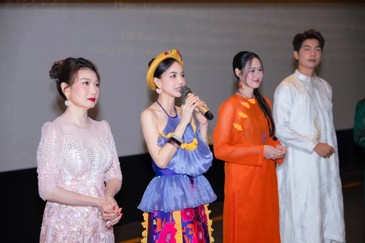 Đinh Ngọc Diệp chia sẻ về phân cảnh tranh đấu với NSND Mỹ Uyên