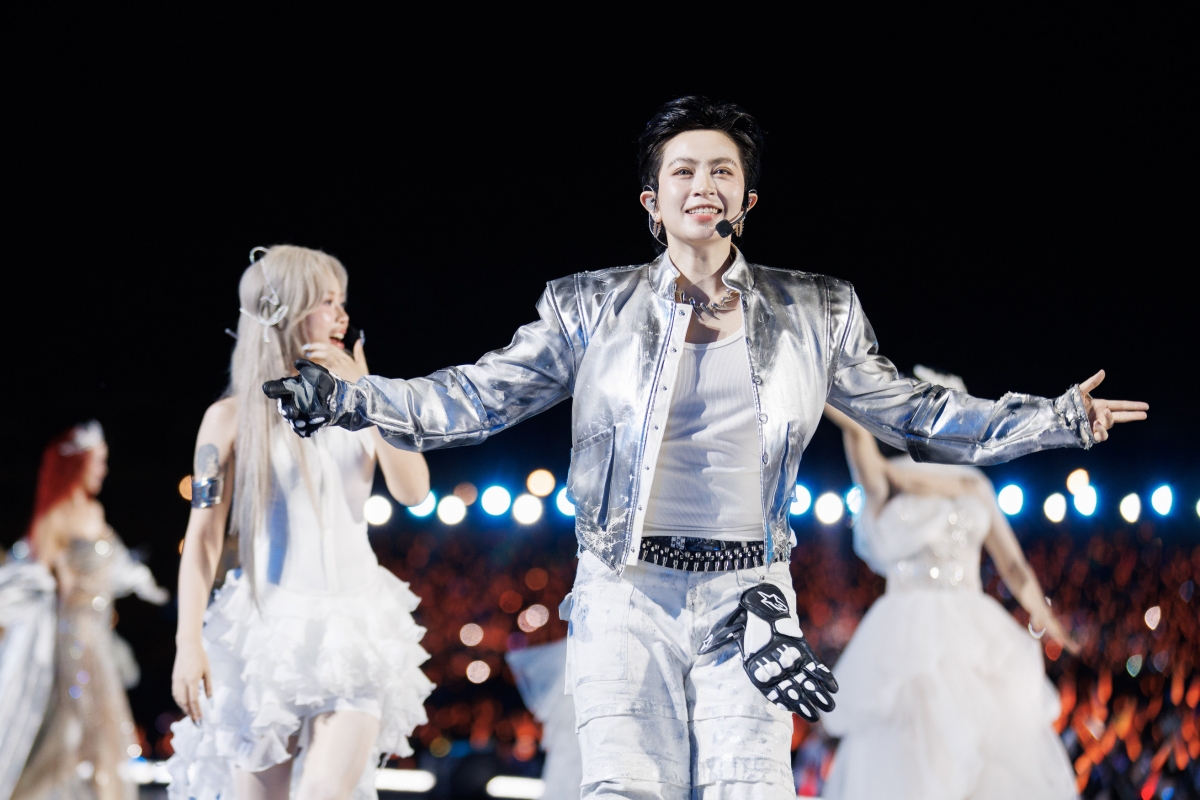 Phong cách nổi bật của Gil Lê tại Chị đẹp Concert.
