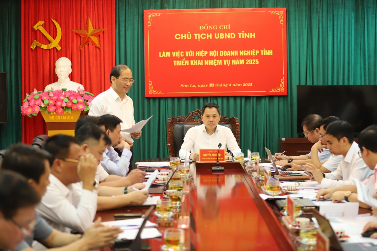 Ông Nguyễn Đình Việt, Chủ tịch UBND tỉnh Sơn La đã có cuộc làm việc nhằm tháo gỡ khó khăn cho các doanh nghiệp tỉnh.