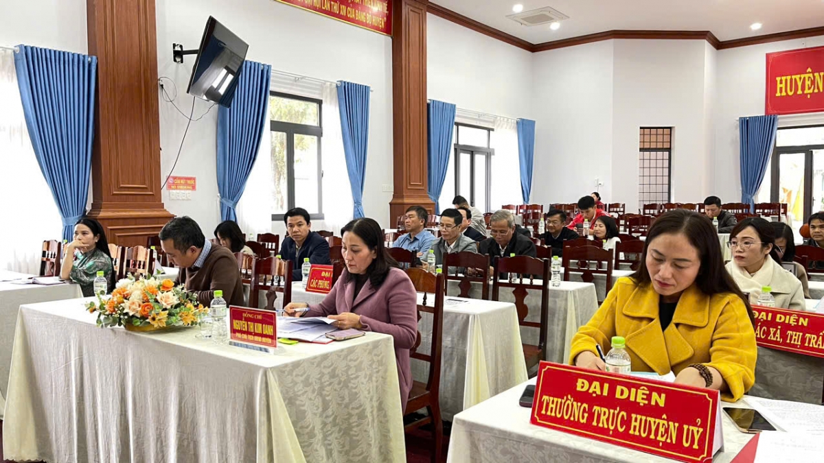 Mỗi cán bộ, đảng viên huyện Krông Pắc đều ý thức rõ trách nhiệm của mình trong hoạt động sắp xếp bộ máy theo chính quyền 2 cấp.