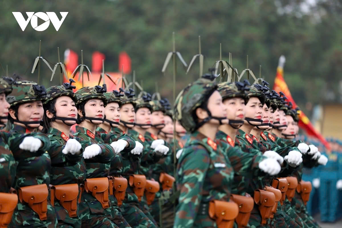Female signal officers also played an important role during the resistance war, helping to maintain smooth and secure communication between units, commanders, and the battlefield.