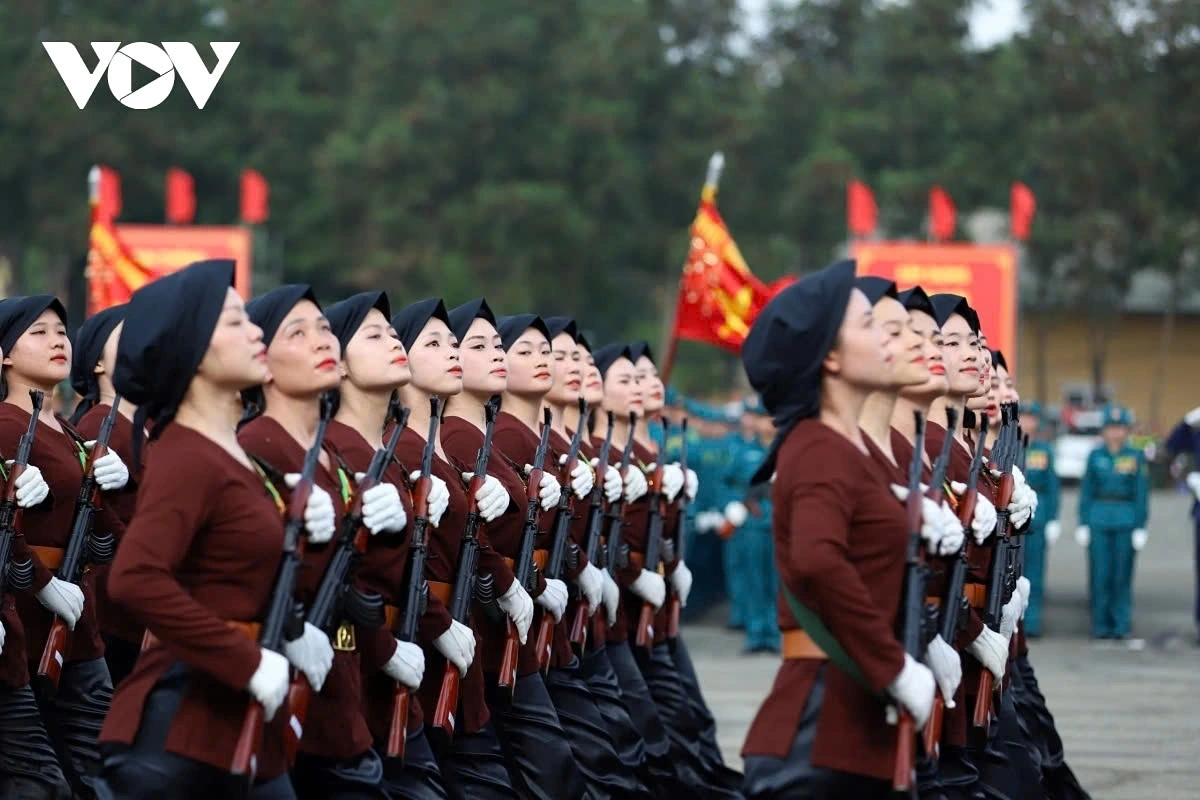 During the resistance war, Northern female militia both directly engaged in combat and served as a strong support system for the front lines. They symbolized courage, patriotism, and the silent sacrifices of Vietnamese women during wartime.