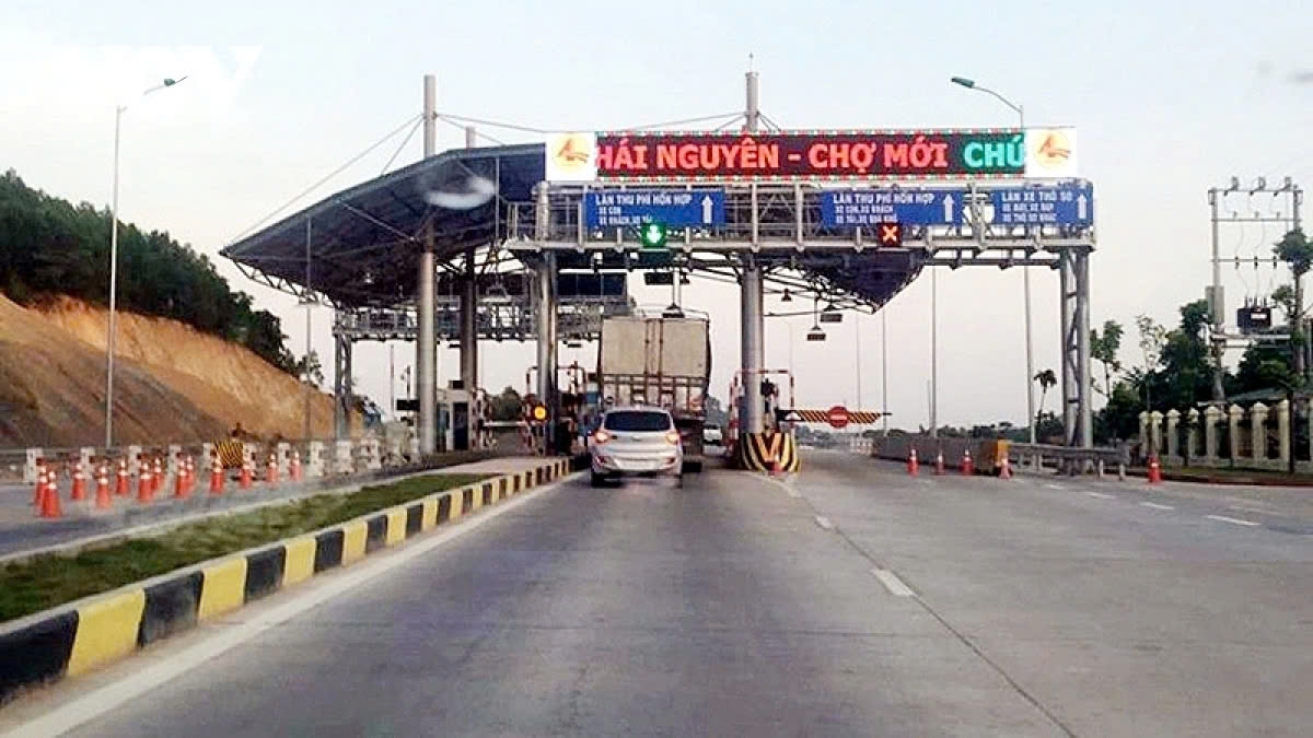 Bộ Xây dựng kiến nghị dùng vốn Nhà nước hỗ trợ khó khăn dự án BOT thua lỗ.