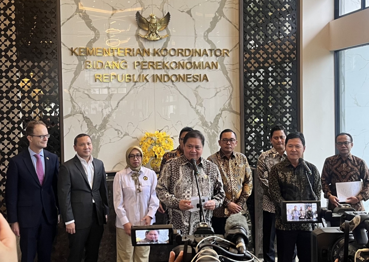  Bộ trưởng Điều phối Kinh tế Airlangga Hartarto trong cuộc họp báo- Nguồn Jakarta Post