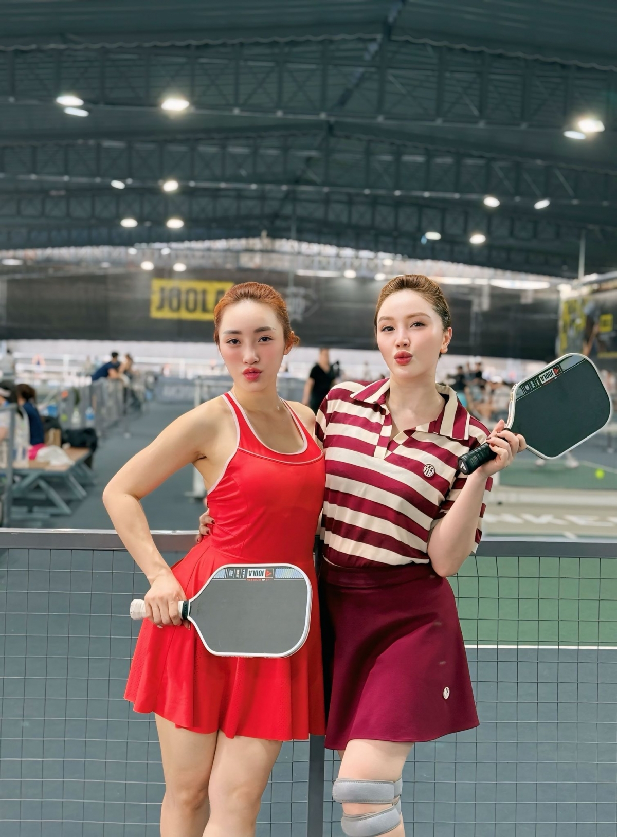 Bảo Thy đi chơi pickleball cùng Lý Thùy Chang. (Nguồn: FBNV)