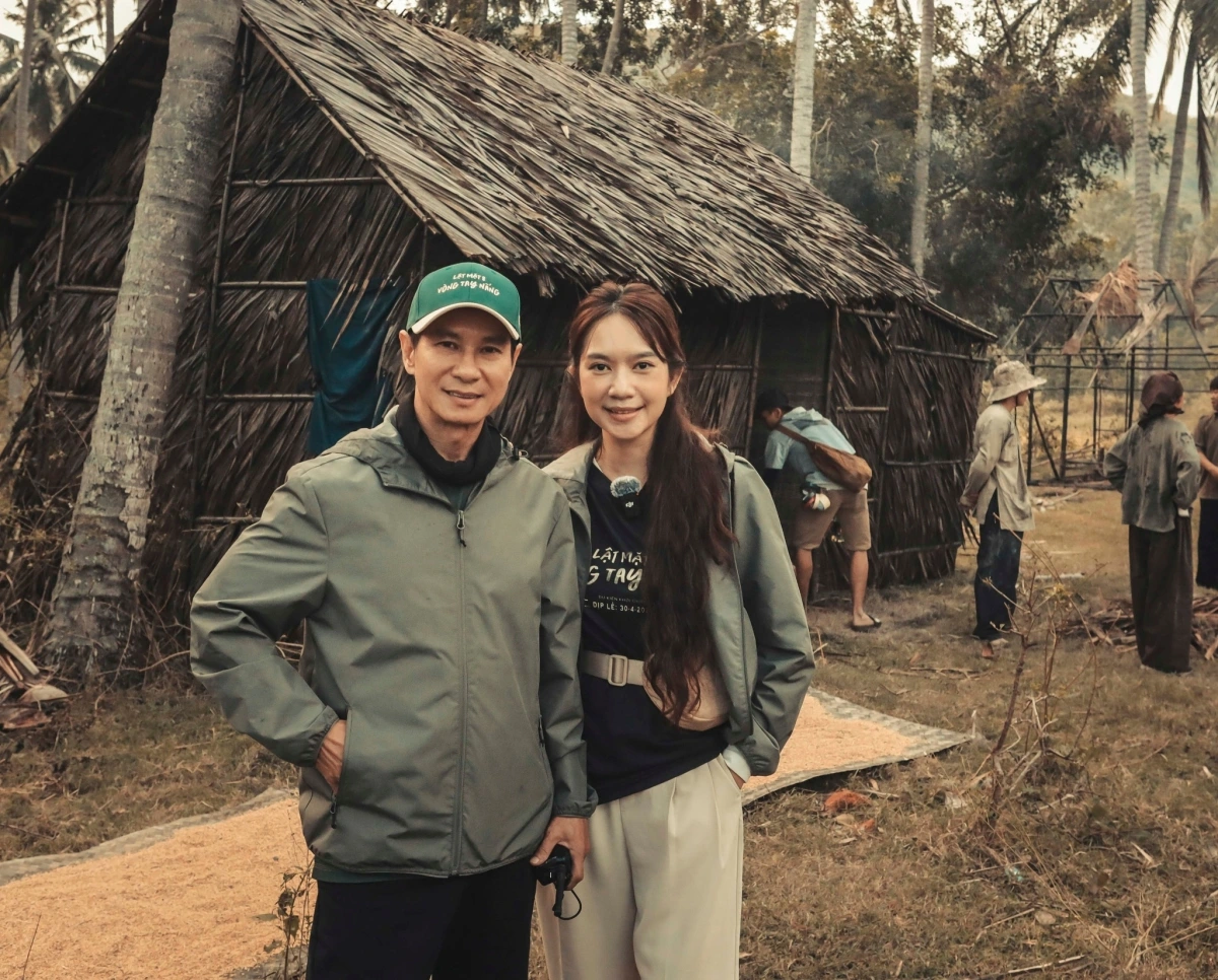 Sau khi kết hôn, Minh Hà trở thành hậu phương vững chắc cho Lý Hải. Không chỉ chăm lo việc gia đình, Minh Hà còn tham gia quản lý công ty riêng, hỗ trợ Lý Hải trong các dự án âm nhạc và điện ảnh. Khi Lý Hải chuyển hướng sang làm phim với series "Lật mặt", Minh Hà trở thành cánh tay phải đắc lực, từ quản lý sản xuất đến điều phối truyền thông. 