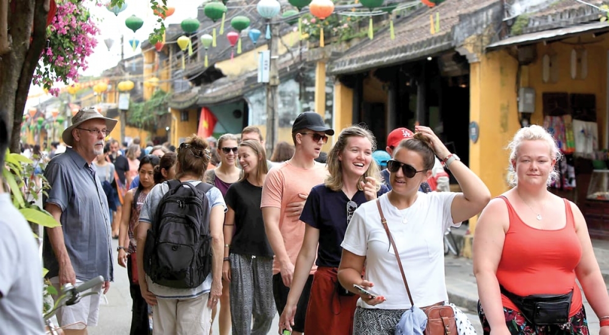 Khách quốc tế đến Việt Nam trong 3 tháng đầu năm đạt hơn 6 triệu lượt, tăng gần 30% so với cùng kỳ năm trước. (Ảnh: Internet)