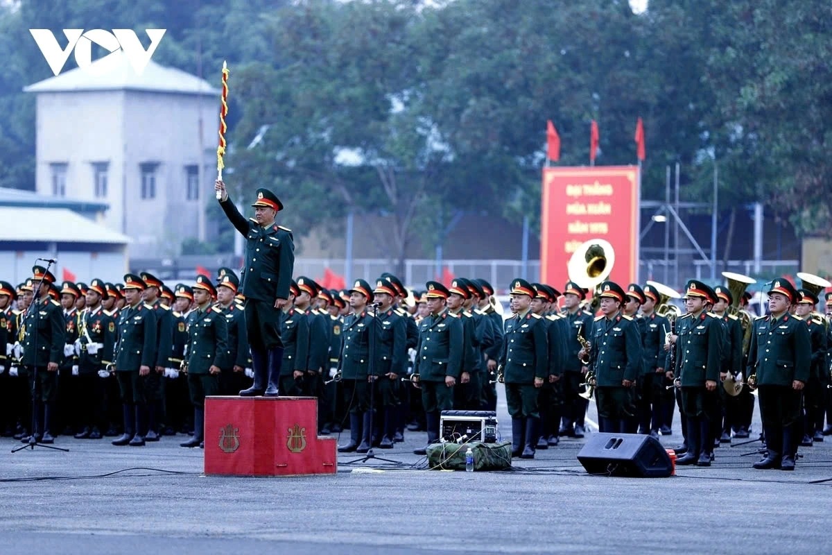 At 7:30 AM, the joint rehearsal begins with the ceremonial segment of the Party and the State, conducted by the armed forces.