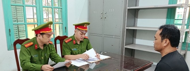 Cơ quan điều tra lấy lời khai của đối tượng trong vụ việc
