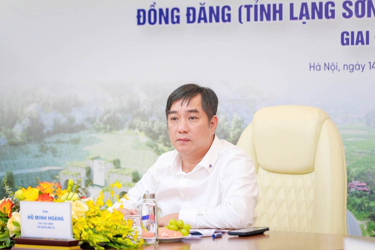 Ông Hồ Minh Hoàng, Chủ tịch HĐQT Tập đoàn Đèo Cả chia sẻ tại hội nghị.