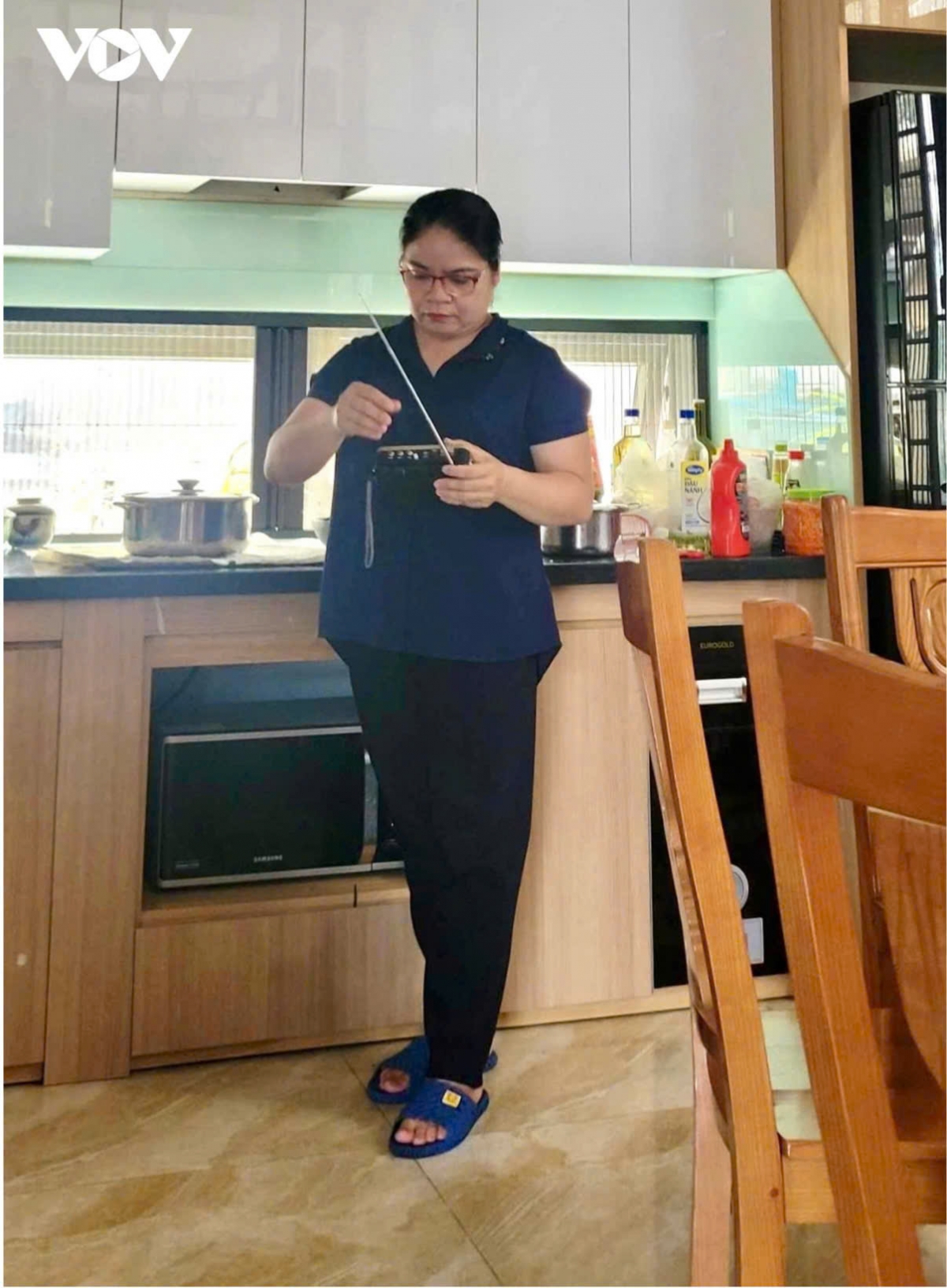Chị Nguyễn Thái Hà, cán bộ ở Sơn La thường xuyên nghe Đài TNVN