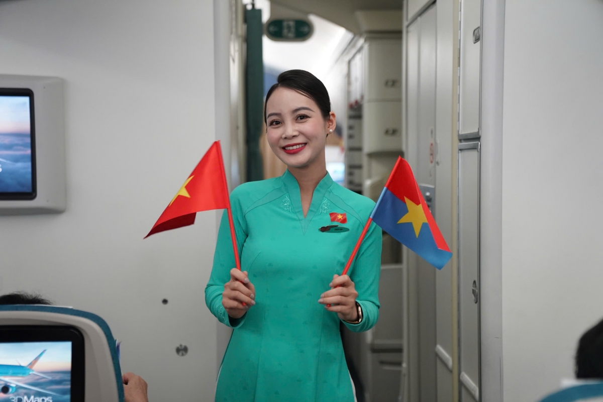 Mỗi chuyến bay không chỉ là hành trình di chuyển, mà còn là nhịp cầu kết nối trái tim Việt Nam trong những ngày lễ quốc gia đầy ý nghĩa.