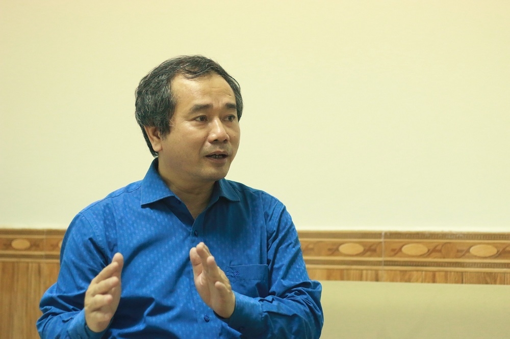 Giáo sư, Tiến sĩ Sử học Phạm Hồng Tung.