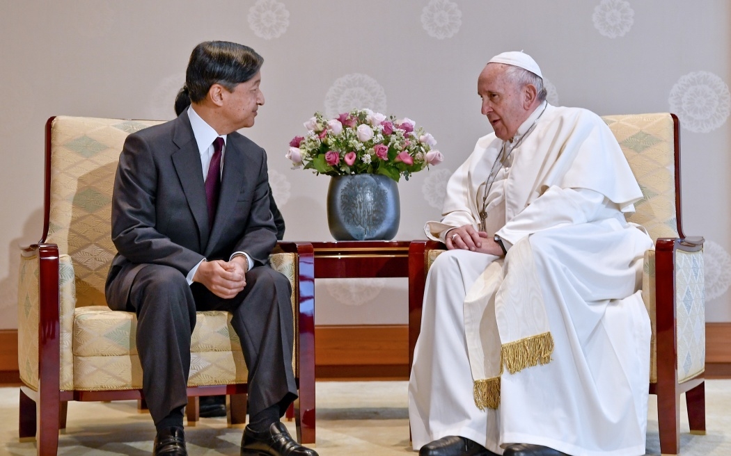 Giáo hoàng Francis và Nhà vua Nhật Bản hội kiến năm 2019. Ảnh: Bộ Tổng vụ hoàng cung Nhật Bản.