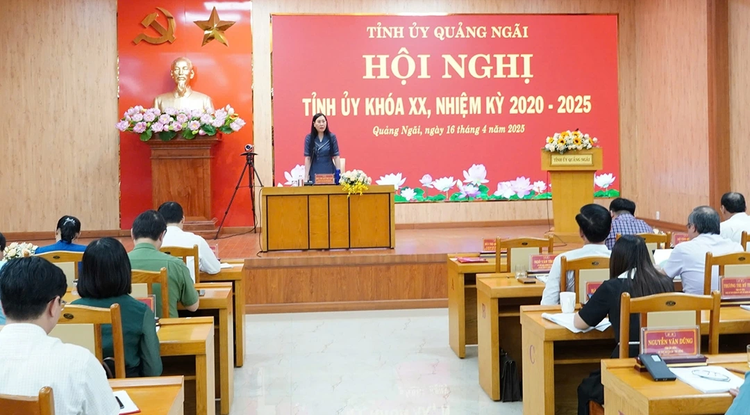 Quang cảnh Hội nghị Tỉnh ủy Quảng Ngãi sáng 16/4/2025