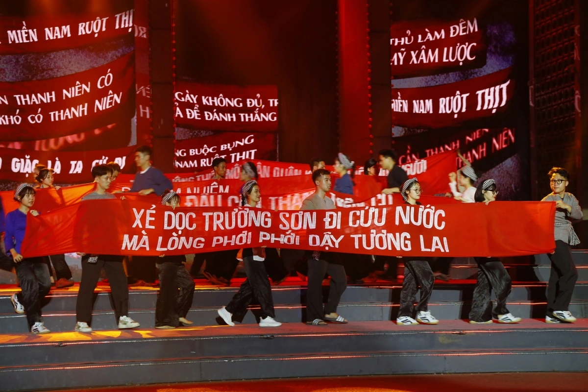 Tổng duyệt chương trình tại cầu Quảng Trị