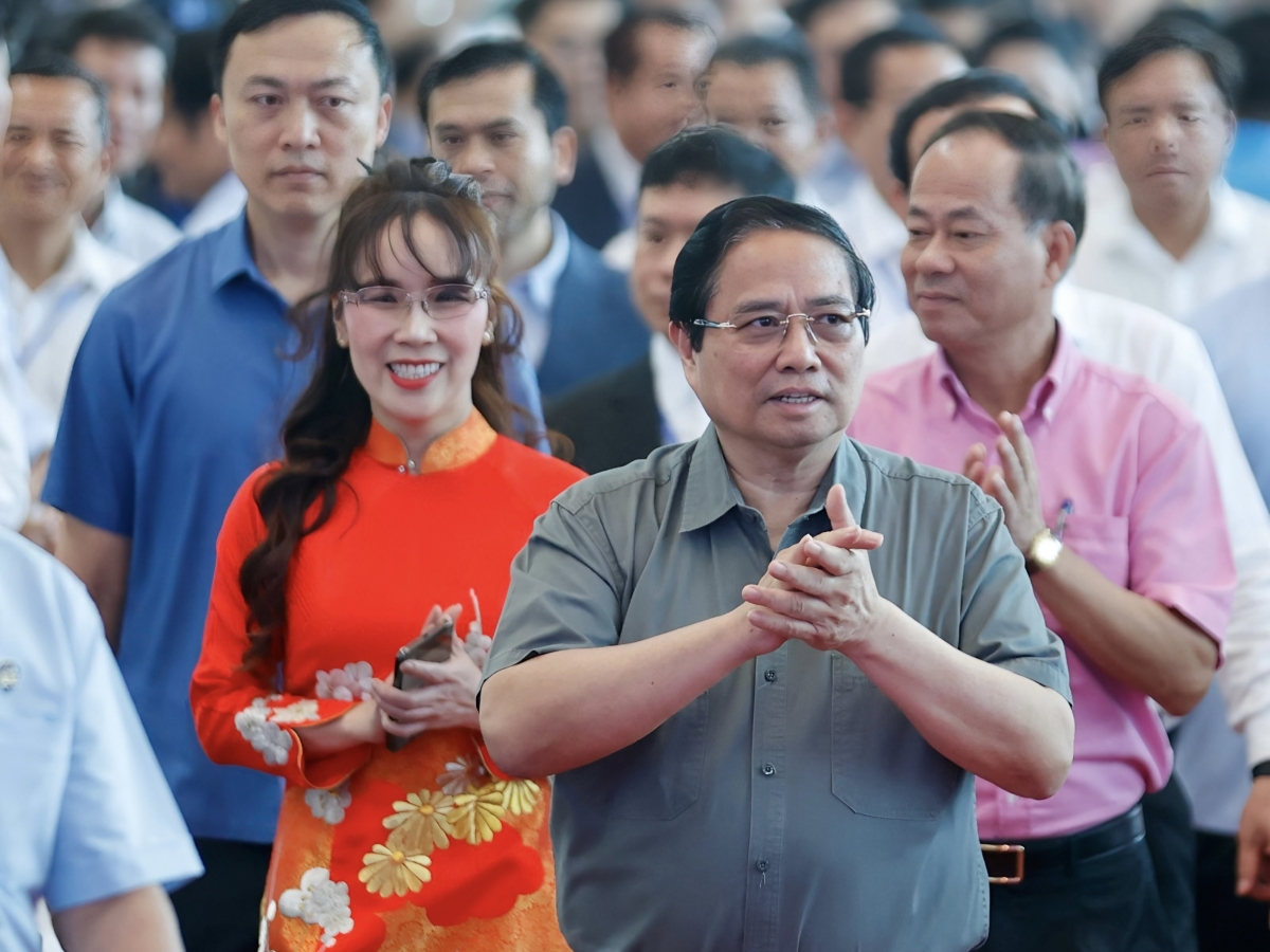 Thủ tướng biểu dương, đánh giá cao sự chủ động của các đơn vị, các hãng hàng không như Vietjet đã phối hợp để nhanh chóng triển khai dự án thành công