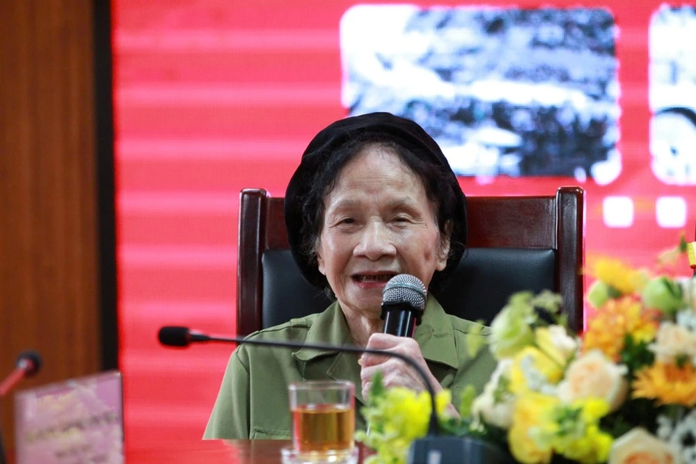 Bà Hoàng Thị Kim Vinh, nữ cựu Thanh niên xung phong thuộc Đội TNXP Thủ đô.