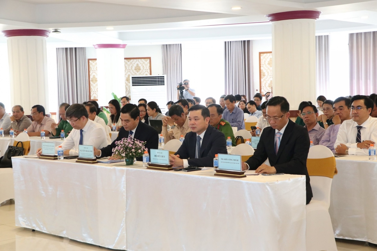 Hội thảo “Chuyển đổi số cho tỉnh Bình Thuận - Vấn đề và giải pháp”