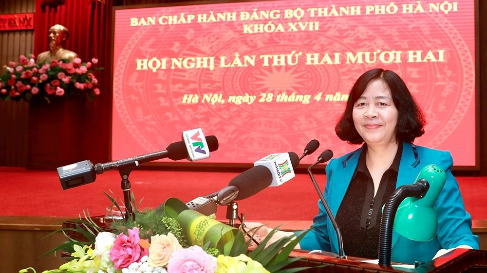 Bí thư Thành ủy Hà Nội Bùi Thị Minh Hoài phát biểu kết luận hội nghị.