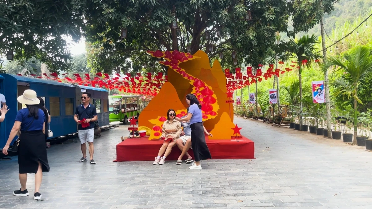Khu du lịch sinh thái Thung Nham bổ sung nhiều điểm check-in phục vụ du khách