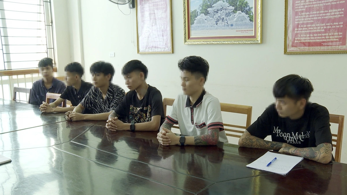 Các công dân Yên Bái được trao trả về địa phương