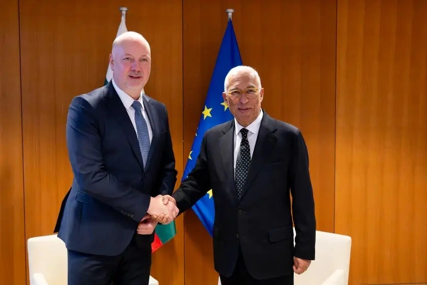 Chủ tịch Hội đồng châu Âu, Antonio Costa (phải) và Thủ tướng Bulgaria Rosen Zhelyazkov (trái) (Ảnh-bntnews.bg)