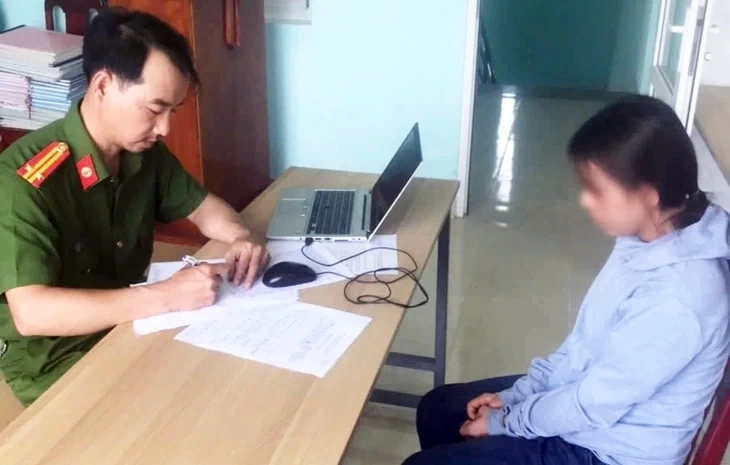 Cơ quan công an triệu tập bảo mẫu L. lên làm việc