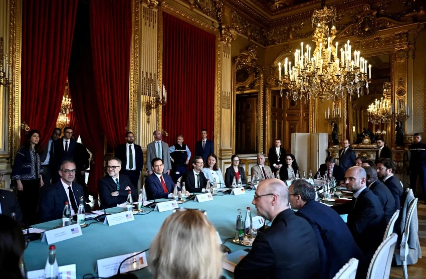 Đại diện Mỹ, Ukraine và châu Âu họp tại Paris (Pháp) vào tuần trước để thảo luận về giải pháp chấm dứt chiến sự Nga-Ukraine. Ảnh: Pool
