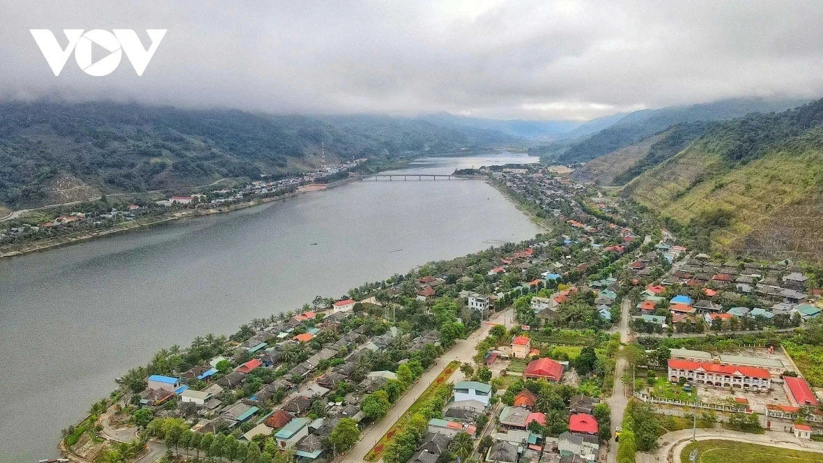 Tại phiên họp, các đại biểu cũng nhất trí công nhận thị xã Mường Lay hoàn thành nhiệm vụ xây dựng nông thôn mới năm 2024.