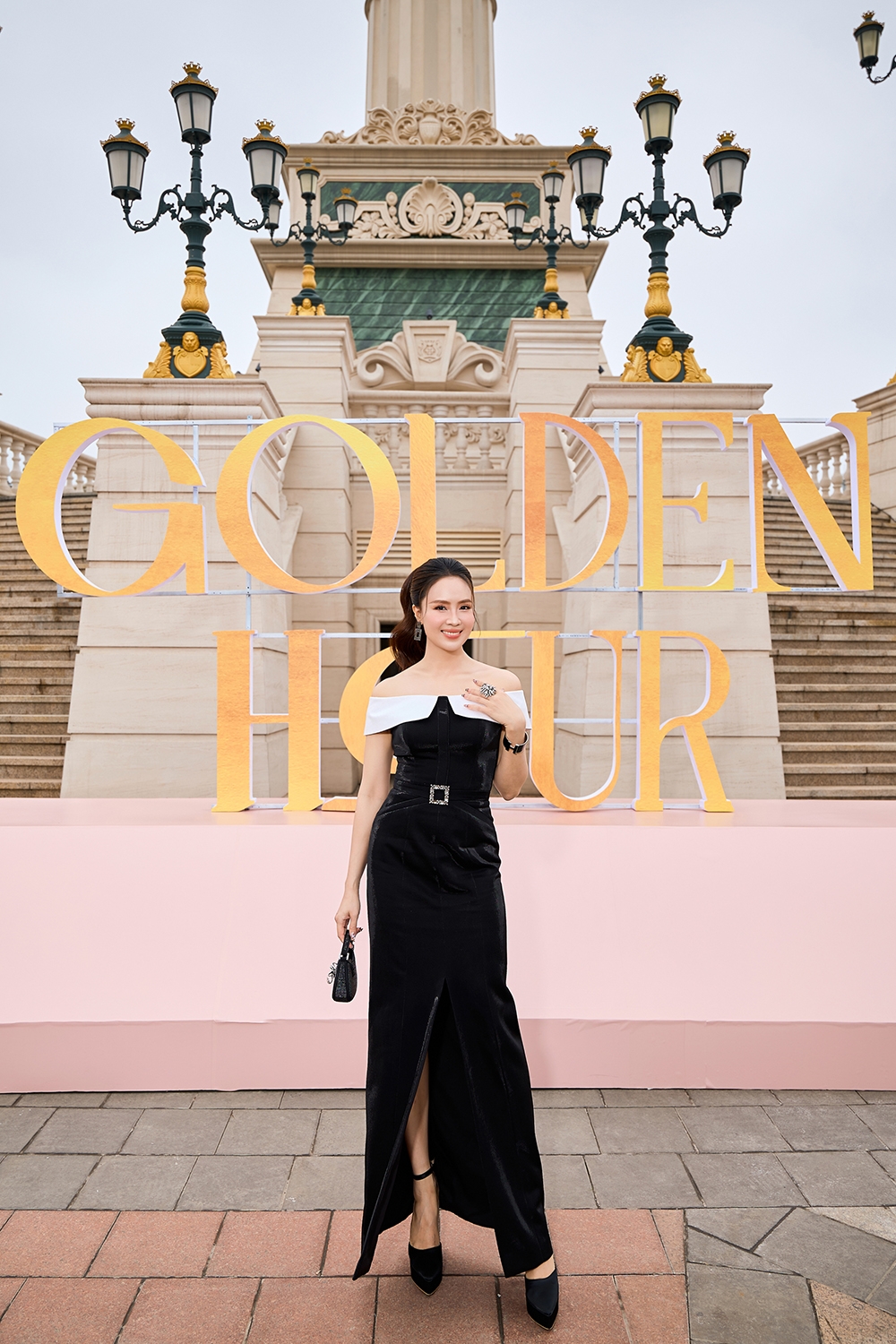 Diễn viên Hồng Diễm