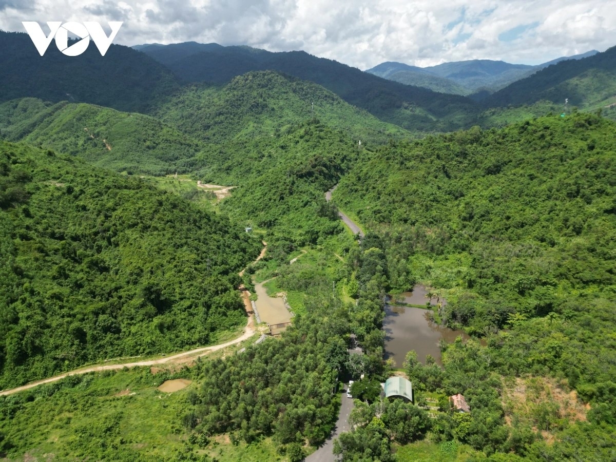 Đường liên vùng kết nối Khánh Hòa với Lâm Đồng và Ninh Thuận nhiều đoạn qua núi, rừng