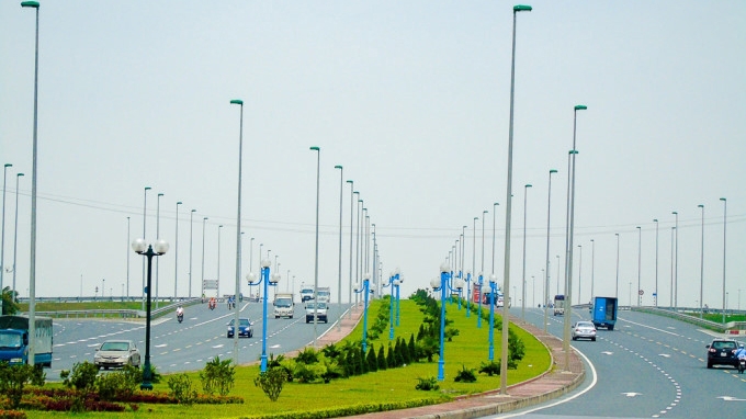 Đường Trường Sa, tuyến đường hiện đại của Thủ đô.