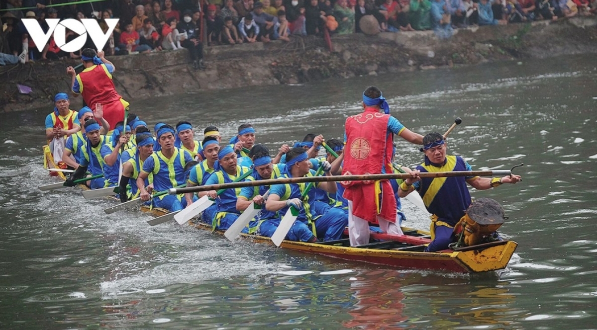 The occasion highlights the solidarity among Vietnamese people.