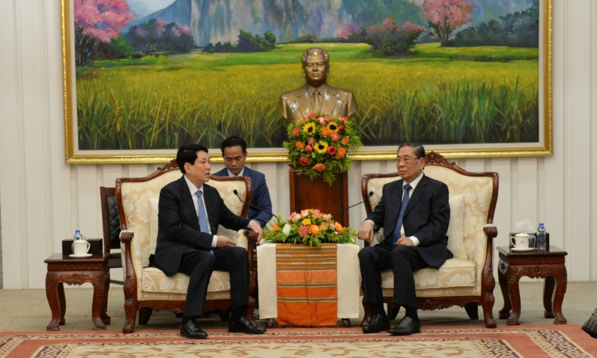 Chủ tịch nước Lương Cường gặp đồng chí Choummaly Sayasone, nguyên Tổng Bí thư, nguyên Chủ tịch nước Lào.