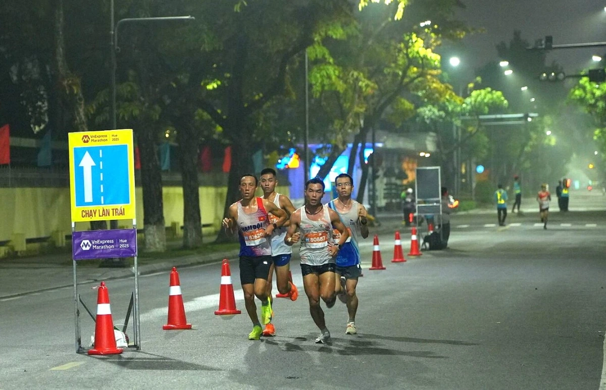 Giải Marathon ở Huế diễn ra sáng 6/4