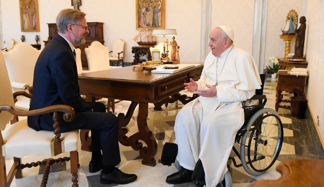 Giáo hoàng Francis (bìa phải). Ảnh: Vatican.
